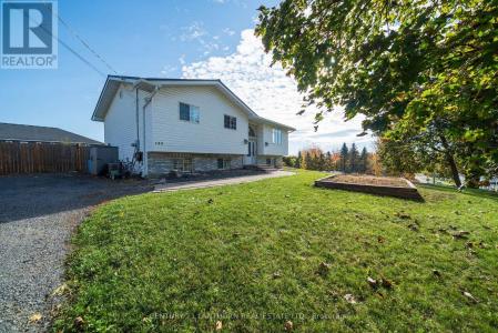 144 CENTRE STREET, Deseronto (deseronto (town)), 安大略省 K0K 1X0, 加拿大