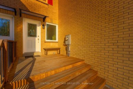 112 SANDFIELD DRIVE, Aurora, Ontario L4G 6T3, Canadá