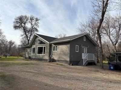 4 BEAVER BAY, Dauphin, Manitoba R7N 3B3, Canada