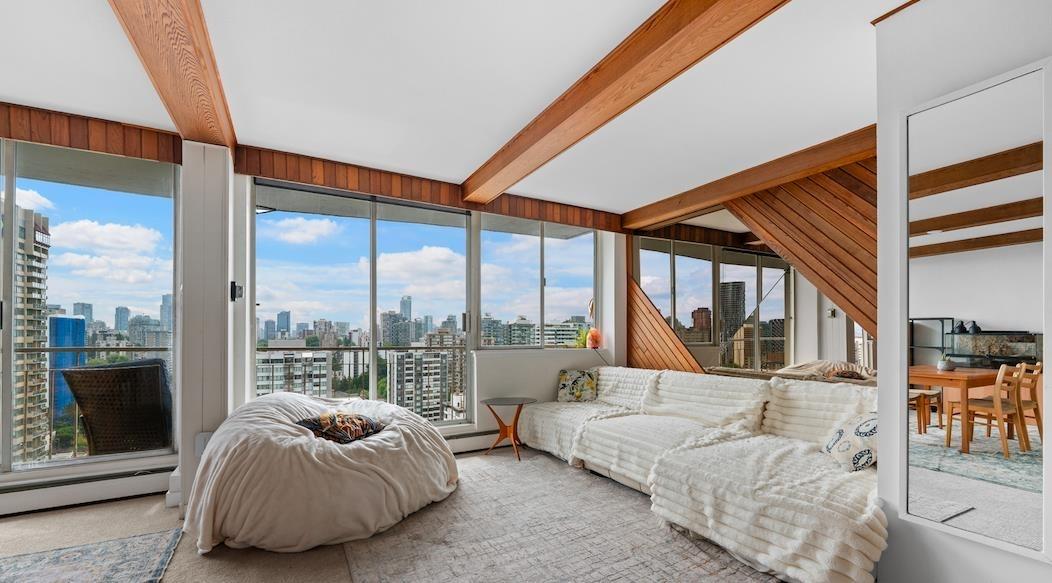 1850 COMOX STREET, Vancouver, British Columbia V6G 1R3, Canada