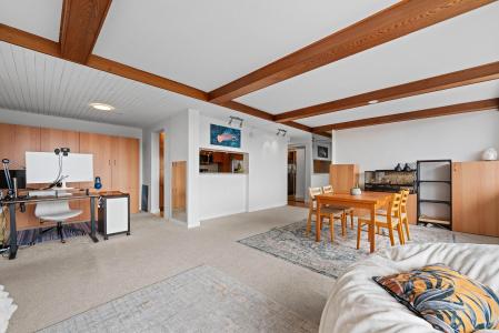 1850 COMOX STREET, Vancouver, British Columbia V6G 1R3, Canada