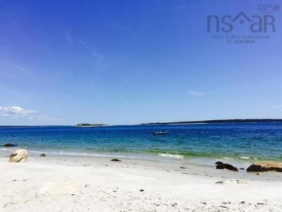 144 BURGESS ROAD, Port Mouton, נובה סקוטיה B0T 1T0, קנדה 