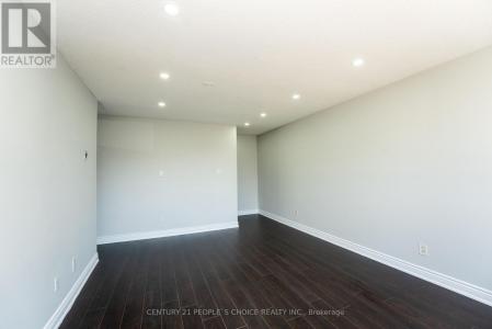 120 NONQUON ROAD, Oshawa (centennial), オンタリオ L1G 7E6, カナダ