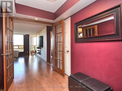 320 MILL STREET SOUTH, Brampton (brampton South), Ontario L6Y 3V2, Canada