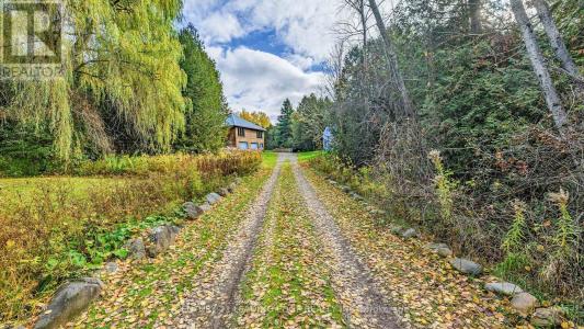 430 CRAGG ROAD, Scugog, Ontario L9P 1R3, Canada