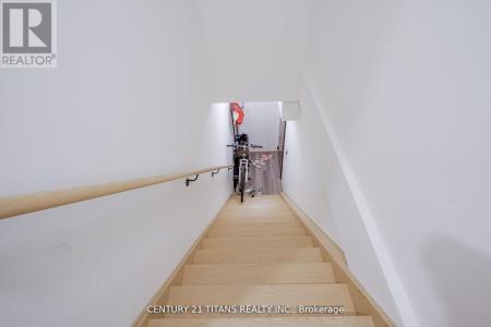 60 MORECAMBE GATE, Toronto (l'amoreaux), أونتاريو M1W 2N6, كندا 