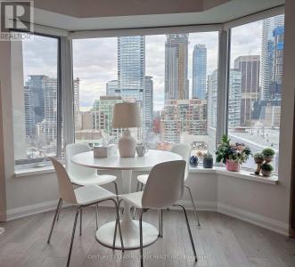 155 YORKVILLE AVENUE, Toronto (annex), Ontario M5R 0B4, Canadá