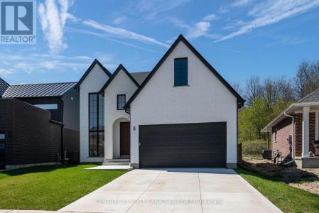 5 HARTLAND CIRCLE, St. Thomas, Ontario N5R 0P2, Canada
