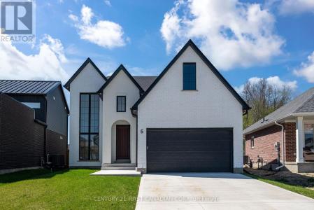 5 HARTLAND CIRCLE, St. Thomas, Ontario N5R 0P2, Canada