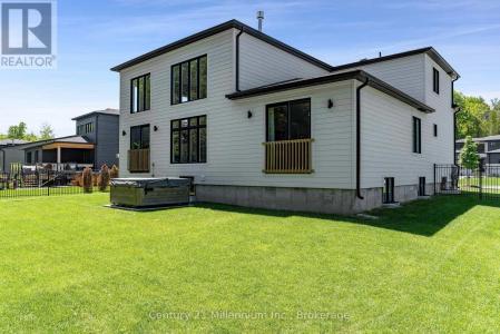 107 TEKIAH ROAD, Blue Mountains, אונטריו N0H 1J0, קנדה 