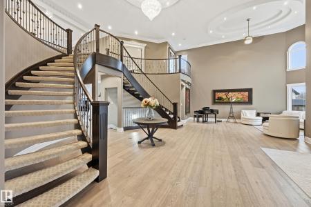 23033 WYE ROAD, Rural Strathcona County, Alberta T8B 1H9, Canadá