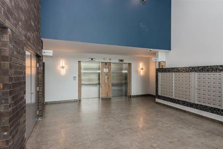 9950  Place de l'Acadie, Montréal (Ahuntsic-Cartierville), 퀘벡주 H4N 0C9, 캐나다