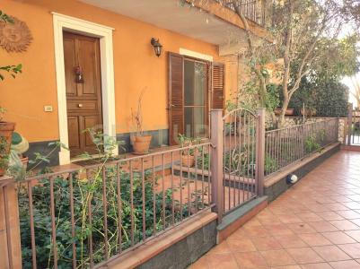 via Luciano Maugeri, Santa Venerina, Sicilia 95010, Italy