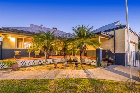 7 Warup Street, Mandurah, WA 6210, Australia