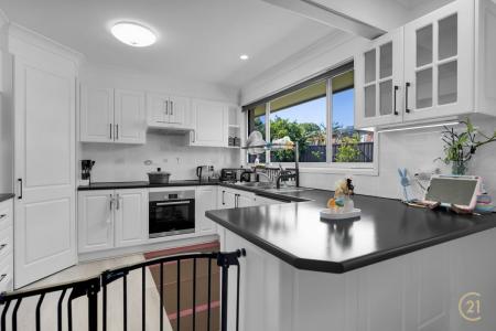 6 Ray Place, Minto, NSW 2566, Australia