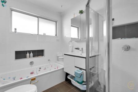 6 Ray Place, Minto, NSW 2566, Australia