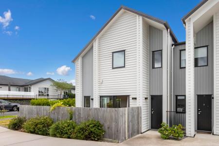 1 Papa Orchard Drive, Kumeu, Auckland 0810, New Zealand