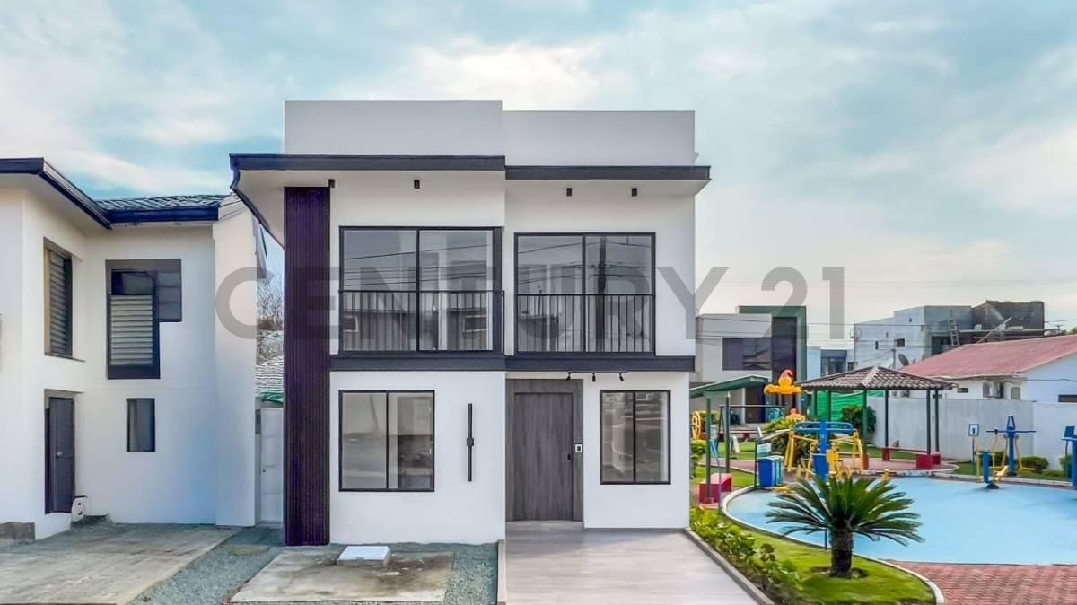 Urbanizacion San Antonio, Via Samborondon 1, Daule, Guayas 00001, Ecuador