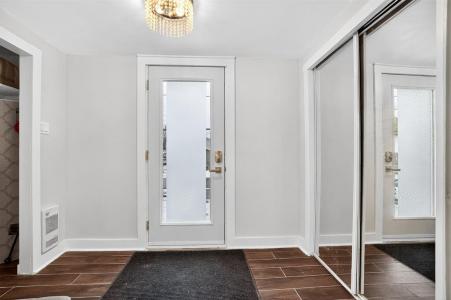 3695 20e Rue, Laval (Laval-Ouest), 魁北克省 H7R 2L7, 加拿大