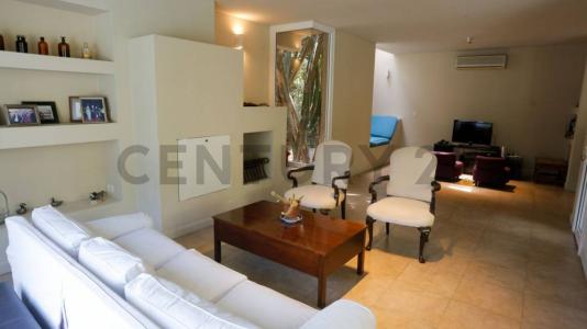 los platanos 100, Ezeiza, GBA Sur 1807, Argentina