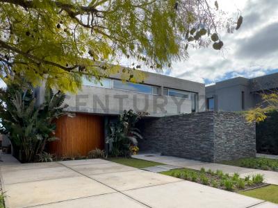 El Yacht Nordelta Av de la Rivera 1, Tigre, GBA Norte 00001, Argentina