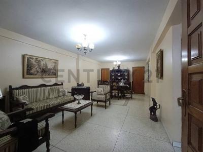 Calle Paez, Sector Centro Edificio pequeño Nro. 37-1, La Victoria, Aragua 2121, Venezuela