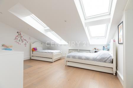 Frankfurt Am Main, Hessen 60323, Germany