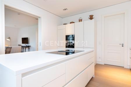 Frankfurt Am Main, Hessen 60323, Germany