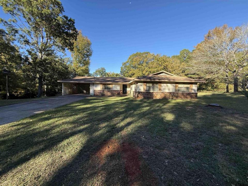 226 Caroline St., Rusk, Texas 75785