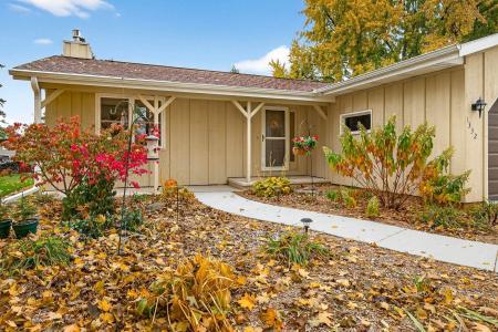 1332 Liberty Court, Neenah, Wisconsin 54956, HOA KỲ