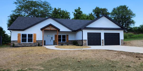 504 Brian, Ava, Missouri 65608, USA