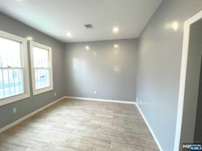 25 Kipp Street, Newark, New Jersey 07108, USA