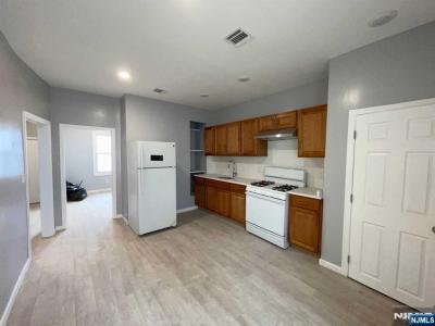 25 Kipp Street, Newark, New Jersey 07108, USA