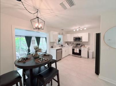 1558 Delaware Ave. NE, St. Petersburg, Floryda 33703, USA