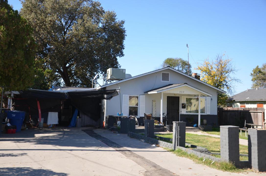 237 Smith Avenue, Lemoore, Califórnia 93245, Estados Unidos