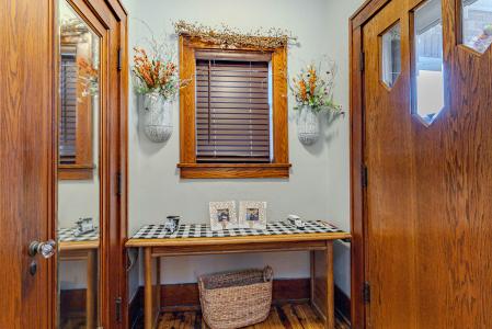 127 2nd St., Tomahawk, Wisconsin 54487, USA