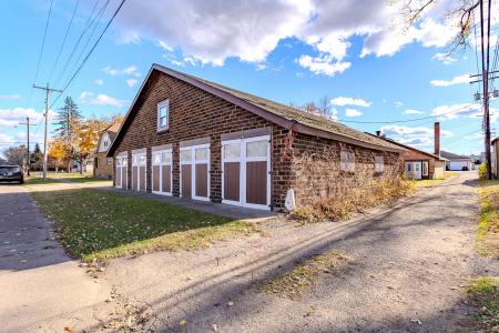 127 2nd St., Tomahawk, Wisconsin 54487, USA