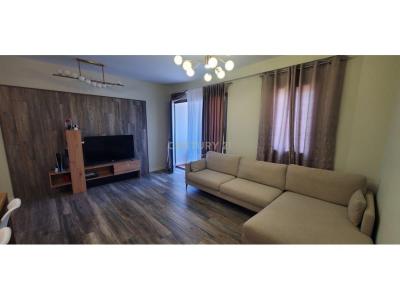 Allias, Tirana, Albania