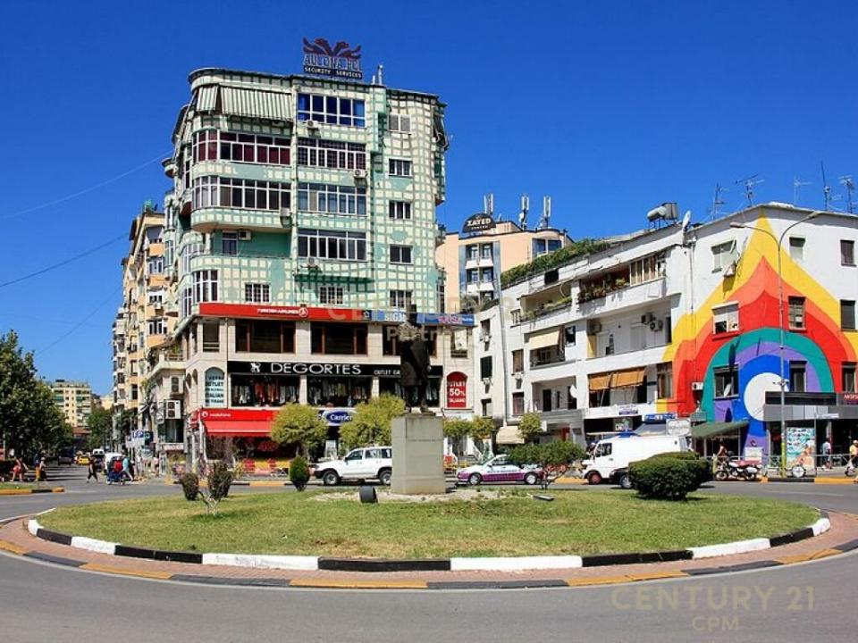 Sheshi Willson |##| Stadiumi Dinamo |##| Tirana e Re, Tirana, Albania