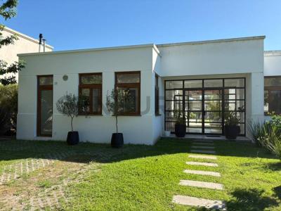 137 Entre 90 y 96 , La Plata, GBA Sur 00001, Argentina