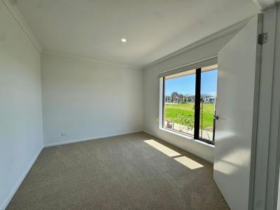 32 Jandakot Walk, Point Cook, VIC 3030, 澳洲