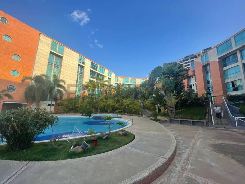 CERRO SUR C.R. AVES DE BORA BORA, Lechería, Anzoategui 6016, 委內瑞拉