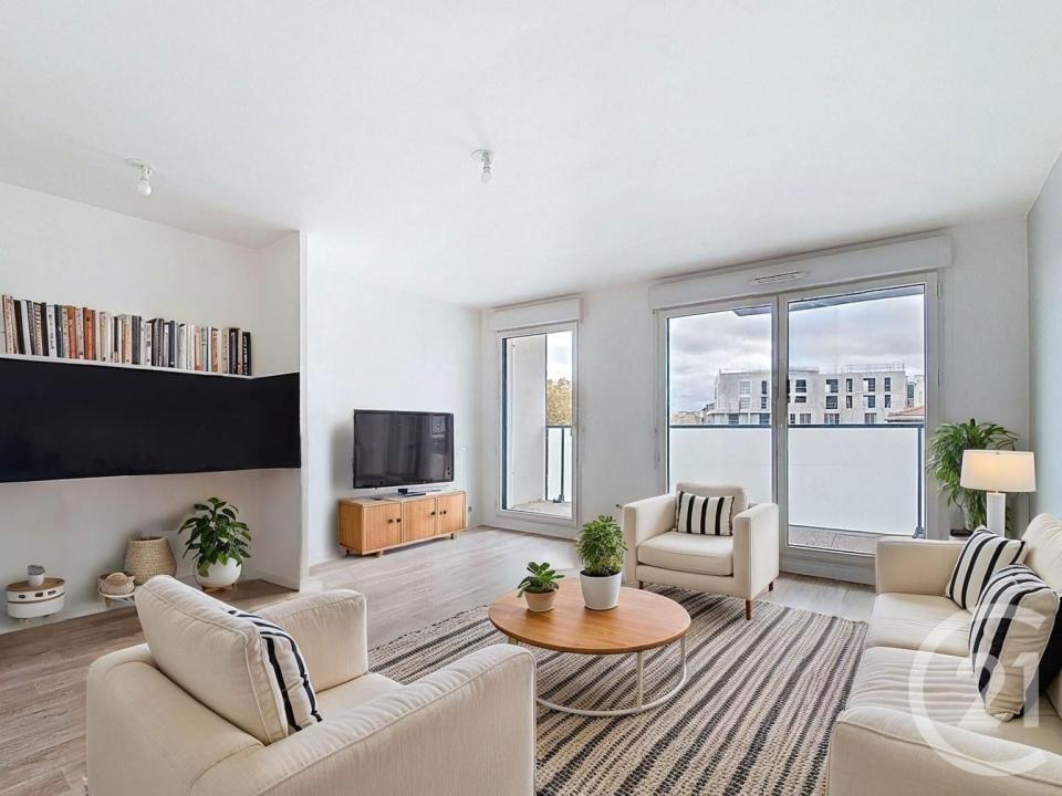 Colombes, Île-de-France 92700, France