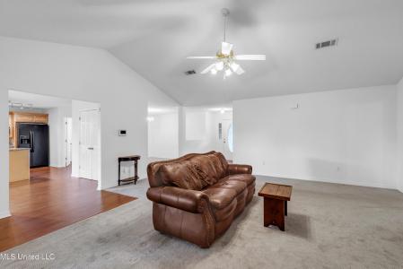 1228 Monticello Boulevard, Ocean Springs, מיסיסיפי 39564, ארצות הברית של אמריקה 