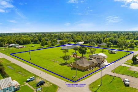 9203 Avenue G, Liverpool, Texas 77577, USA