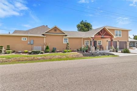 9203 Avenue G, Liverpool, Texas 77577