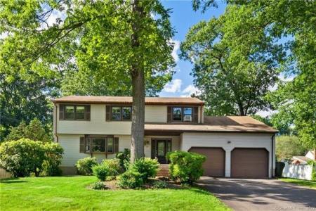 252  Woodmont Drive, East Hartford, Connecticut 06118, USA