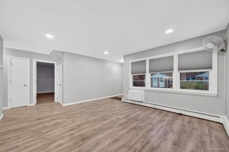 2710 South Road Unit #B5, Poughkeepsie, New York 12601, Stati Uniti