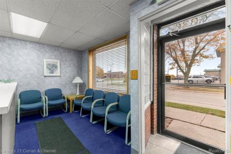 6336 Fox Avenue, Allen Park, Michigan 48101, Estados Unidos