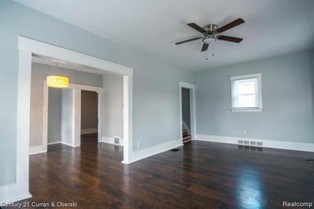 21001 Oxford Avenue, Farmington Hills, Michigan 48336, États-Unis